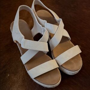 Women's Cream Sandals